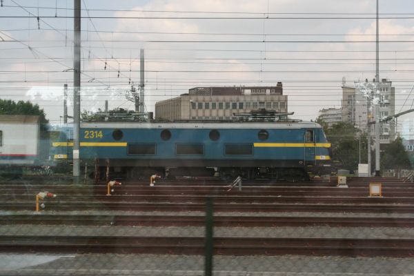 be-sncb-2314-gent_sint_pieters-110711-johanneserra-full.jpg