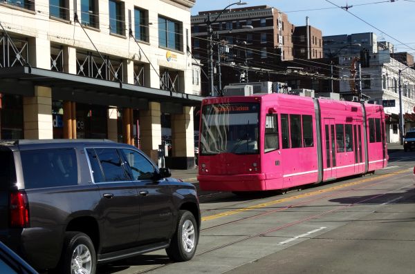 us-seattlestreetcar-firsthillpink-130217-full.jpg