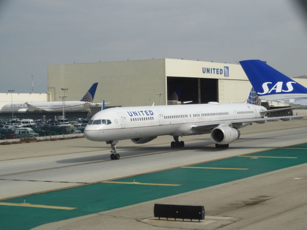 us-united-b757-lax-261016-full.jpg