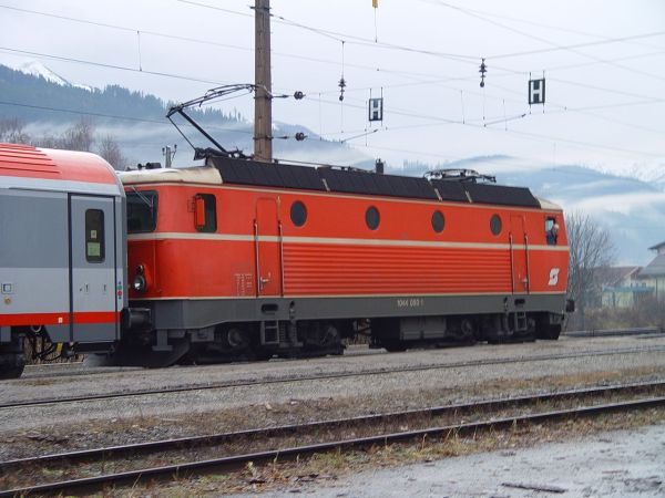 at-oebb-br1044-radstadt-301202-pic2-full.jpg