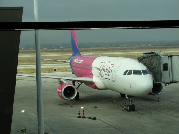 mk-wizzair-a320-skopje-281018-full.jpg