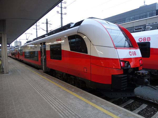 at-oebb-4744-linz-150318-pic3-full.jpg