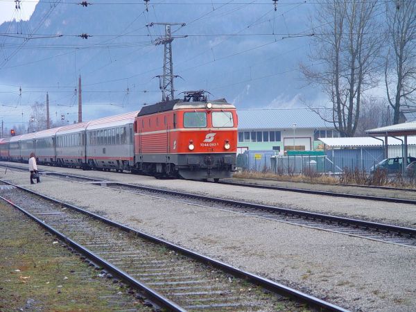 at-oebb-br1044-radstadt-301202-pic1-full.jpg