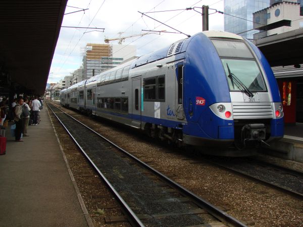 fr-sncf-x24500-grenoble-260607-pic2-full.jpg