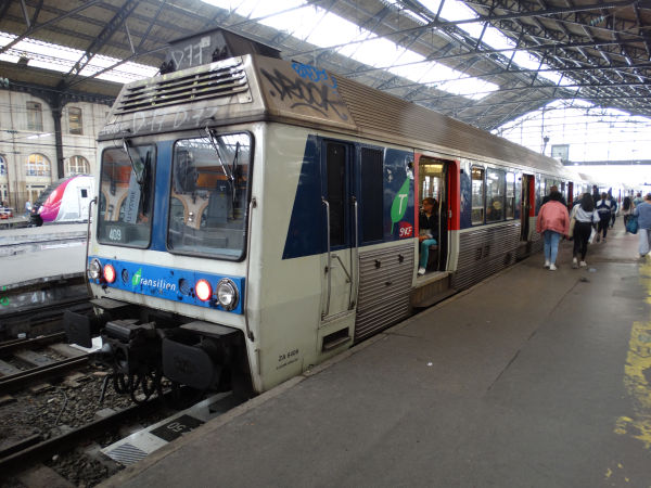 fr-transilien-za6400-parisstlazaire-050618-full.jpg